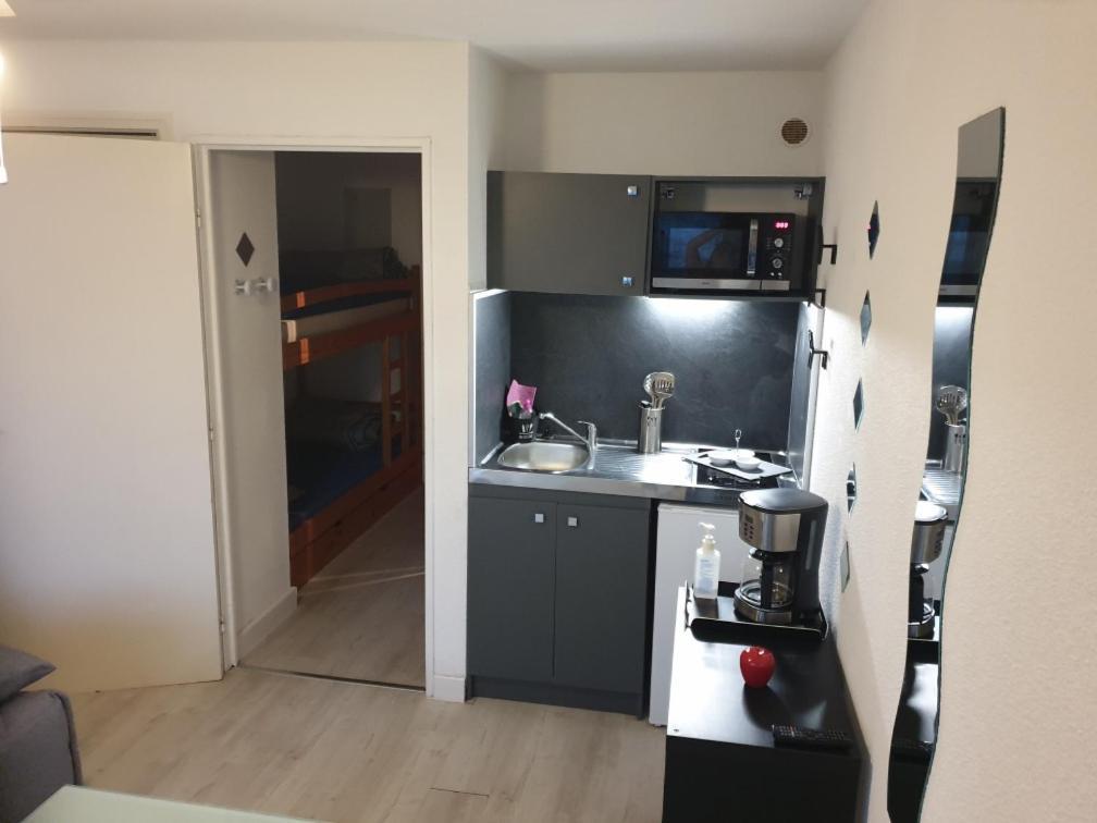 Studio cabine au Grau du roi à 3min à pied de la plage Le Grau-du-Roi Extérieur photo