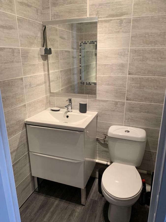Studio cabine au Grau du roi à 3min à pied de la plage Le Grau-du-Roi Extérieur photo